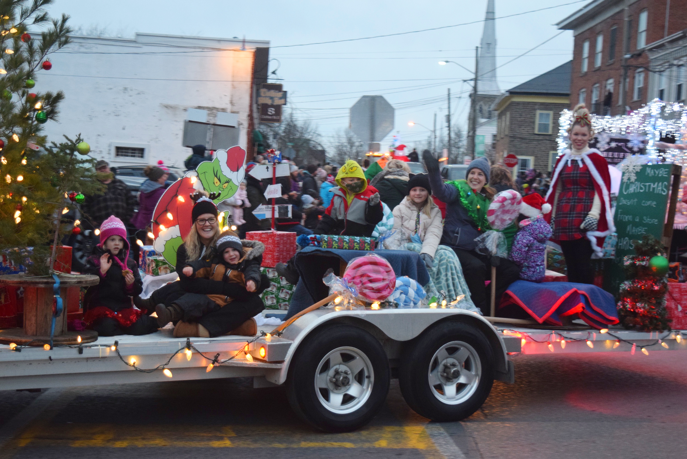 Laconia Christmas Parade 2022 Parade Photo Gallery: Santa Claus Returns To Kemptville | The Star