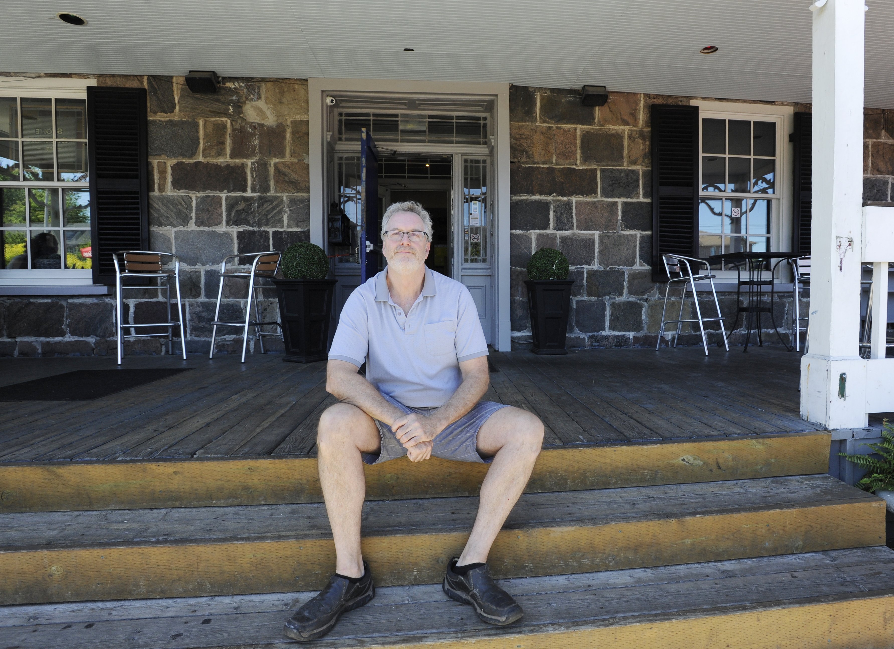 Scarborough S Olde Stone Cottage Pub Food Music A Ghost And