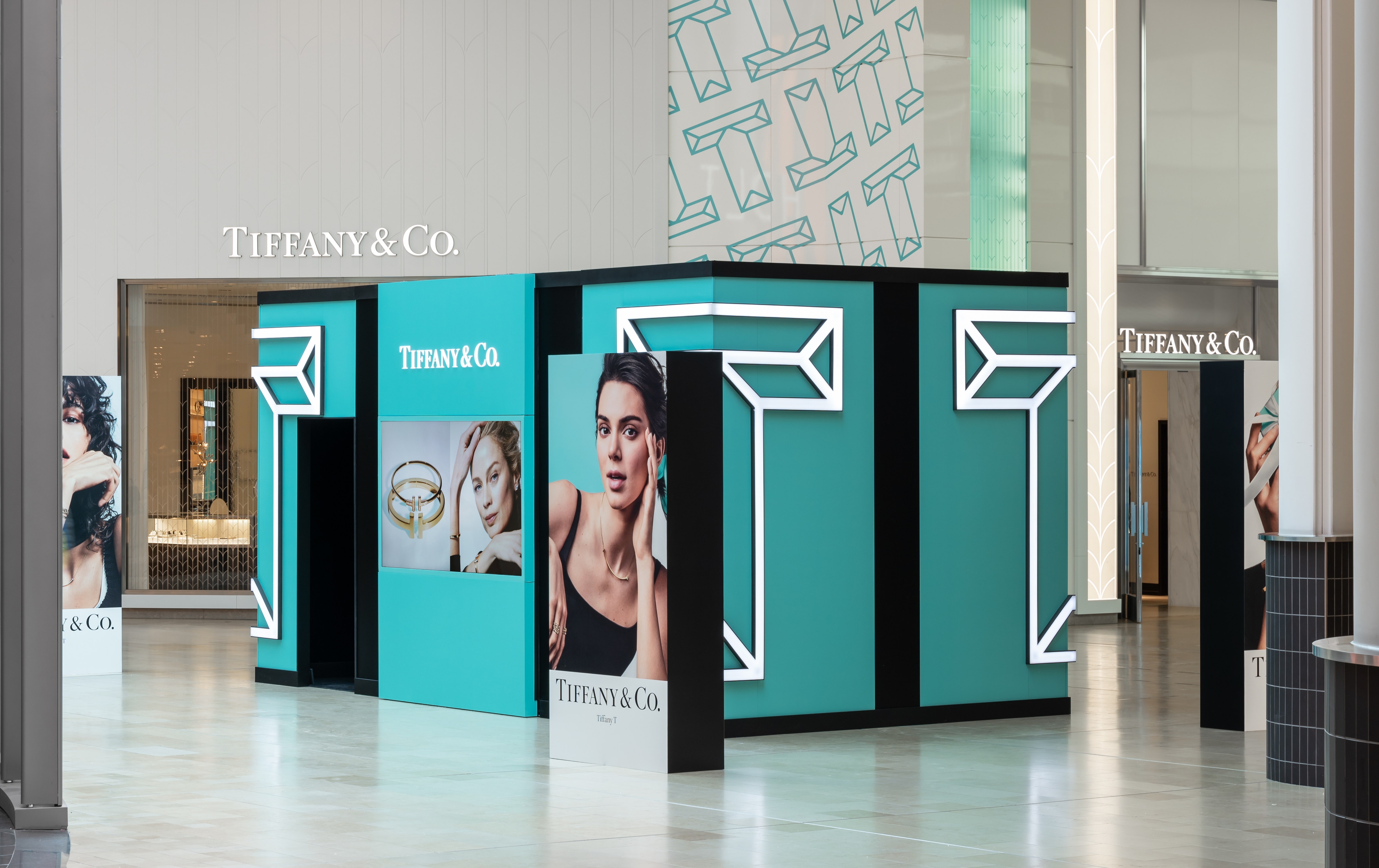 Tiffany T with pop-up experience 